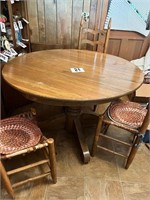 Round Oak Table with (3) Chairs (R1)
