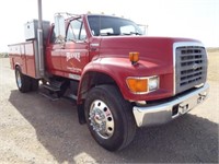 1998 Red  Ford F800 Service Truck