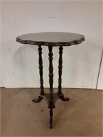 Vintage Accent Table 18"x18" and 26" tall