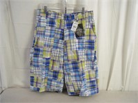 Brand new men's plaid shorts size 34