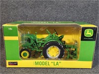 1:16 Spec Cast 1942 John Deere "LA"