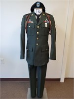 Men's Army Green Military Uniform w/ Medals & Hat