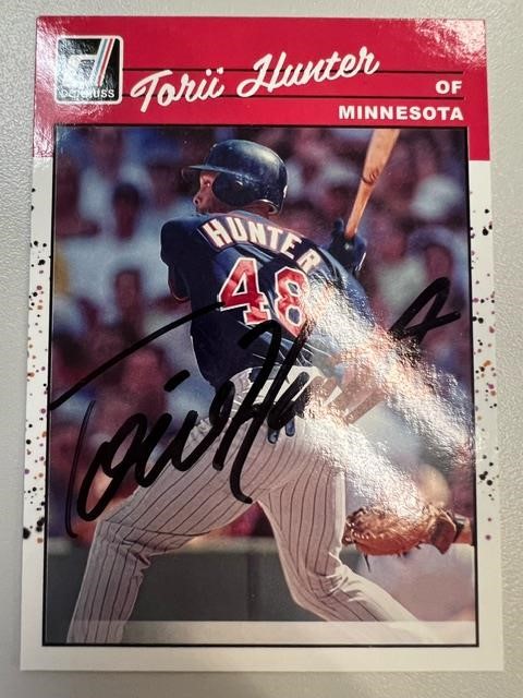 Minnesota Torii Hunter Signed Card with COA