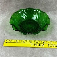 Anchor Hocking Emerald Green Glass Bowl