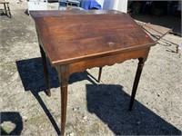 18TH CENTURY PEGGED PRIMITIVE DESK