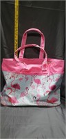 Nice flamingo beach bag.