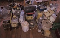 Large Collection of Small Kitchen Appliances