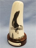 Richard Freeman scrimshaw of an eagle on a fossili