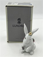 LLADRO sitting bunny