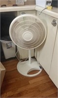 LASKO FLOOR FAN