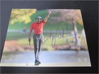 TIGER WOODS SIGNED 8X10 PHOTO HERITAGE COA