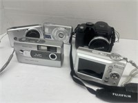 Lot of five digital cameras. Different makers and