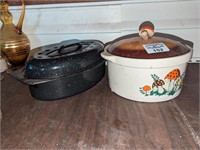 Stoneware crock with lid and roasting pan