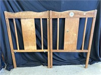 Wooden infant headboard and footboard