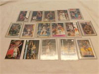 Another lot of 16 basketball cards.