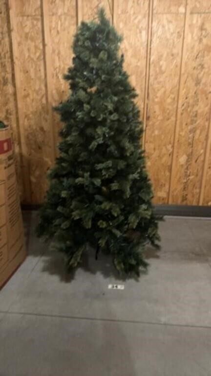 8 FOOT TALL ARTIFICAL CHRISTMAS TREE WITH LIGHTS
