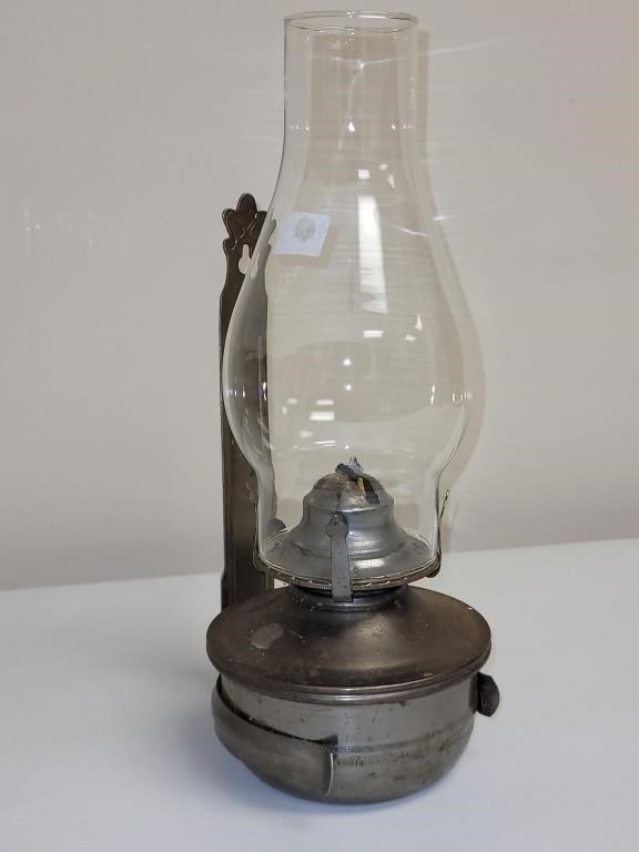 12" ANTQUE METAL OIL LAMP WITH WALL HANGER
