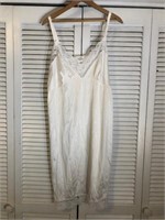 VINTAGE NYLON TRICOT ANTRON III SLIP DRESS SIZE 22