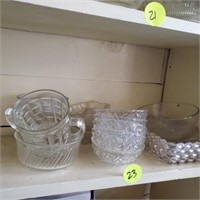 ASSORTED GLASS BOWLS -