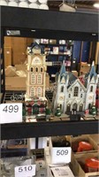 1 LOT CHRISTMAS VILLAGE PIECES