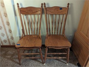(2) Wooden Oak Kitchen Chairs