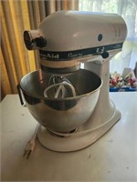 White Kitchen Aid classic plus mixer, untested ,