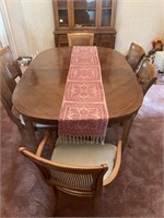 Dining room table 6 chairs