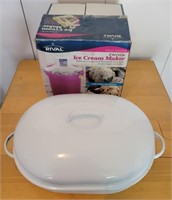 E - ICE CREAM MAKER & DUTCH OVEN