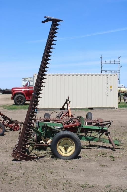 John Deere model 37 pull type sickle mower