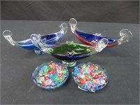 3 ART GLASS ASHTRAYS & 2 CRYSTAL DISHES