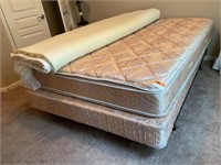 Sealy Queen Mattress & Box w/Frame