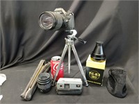 Camera lot - Nikon 2000 camera, tripod stand,
