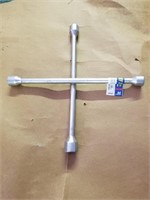 *"14" 4-Way Metric Lug Wrench