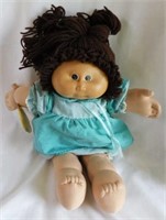 1985 Cabbage Patch baby doll w/ birth certificate