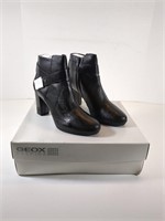 NEW Geox Women's Heels (Size: 9)