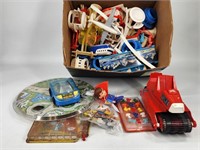 ASSORTED LOT OF VARIOUS VINTAGE SPACE TOYS