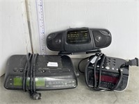 3 radios