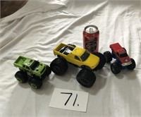 YELLOW METAL, OTHERS PLASTIC MONSTER TRUCKS