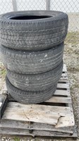 P265x60R18. Tires