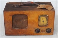 Philco Vintage Portable A M Tube Radio 40's