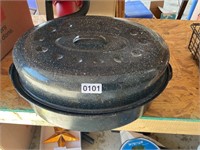 Enamel roaster pan