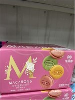 MACRONS