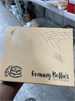 GRANNY BELLA'S BROWNIES