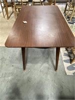 DINING TABLE RETAIL $1,500