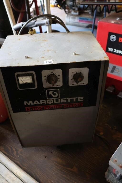 MARQUETTE BATTERY CHARGER