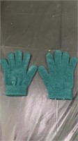 2 pairs of winter gloves