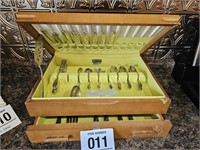 Silver plated flatware set - incomplete