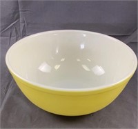 Vintage Pyrex Yellow Mixing  Bowl 4qt