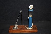 Gulf Gas Pump Pen Desk Set