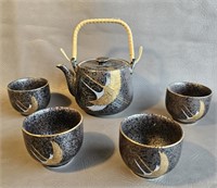 Japanese Tea Set w/Crane Design in Gold